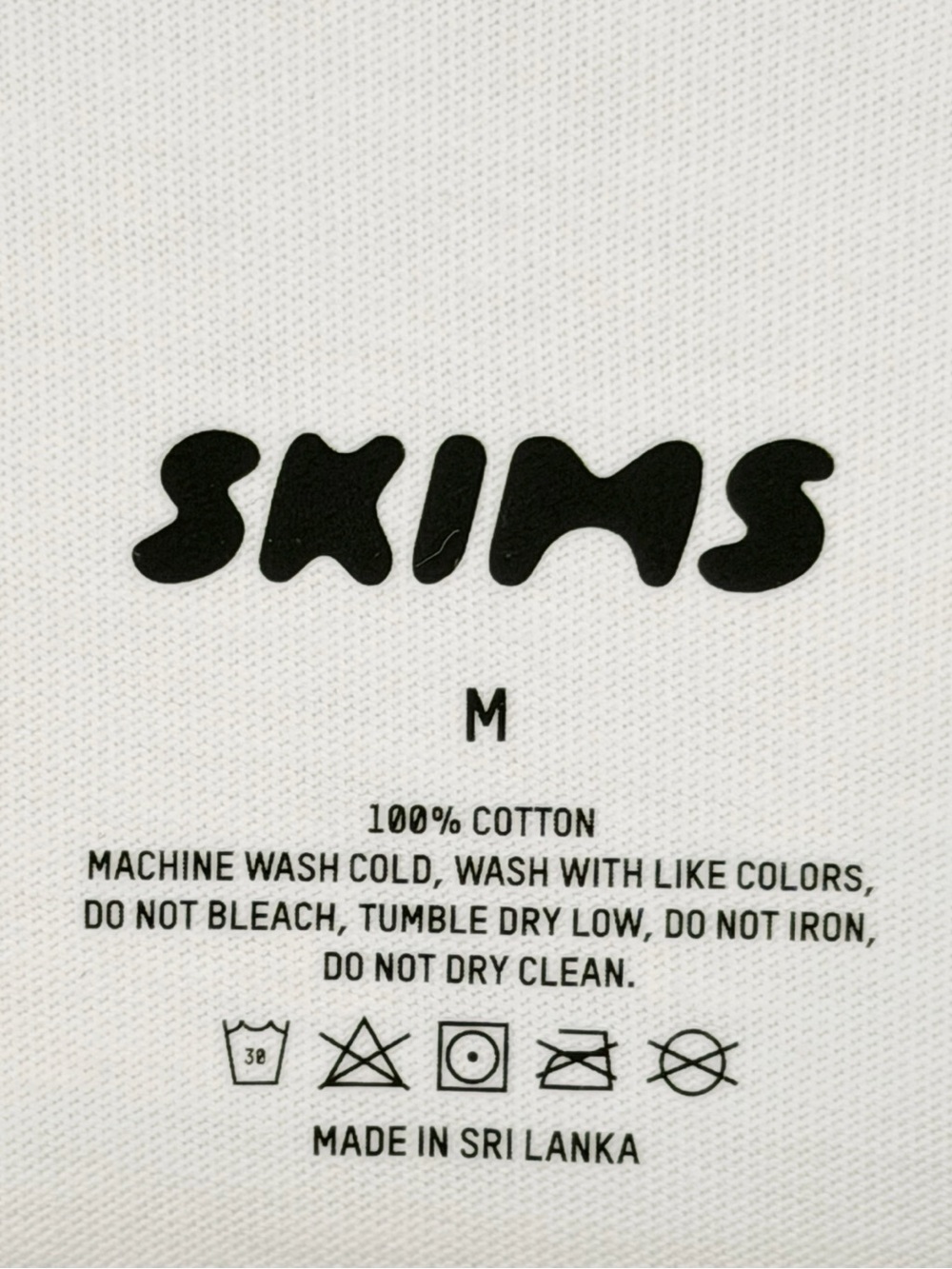 Limited edition Skims Love LA
Women's White Graphic Tee - Picture 4 of 8